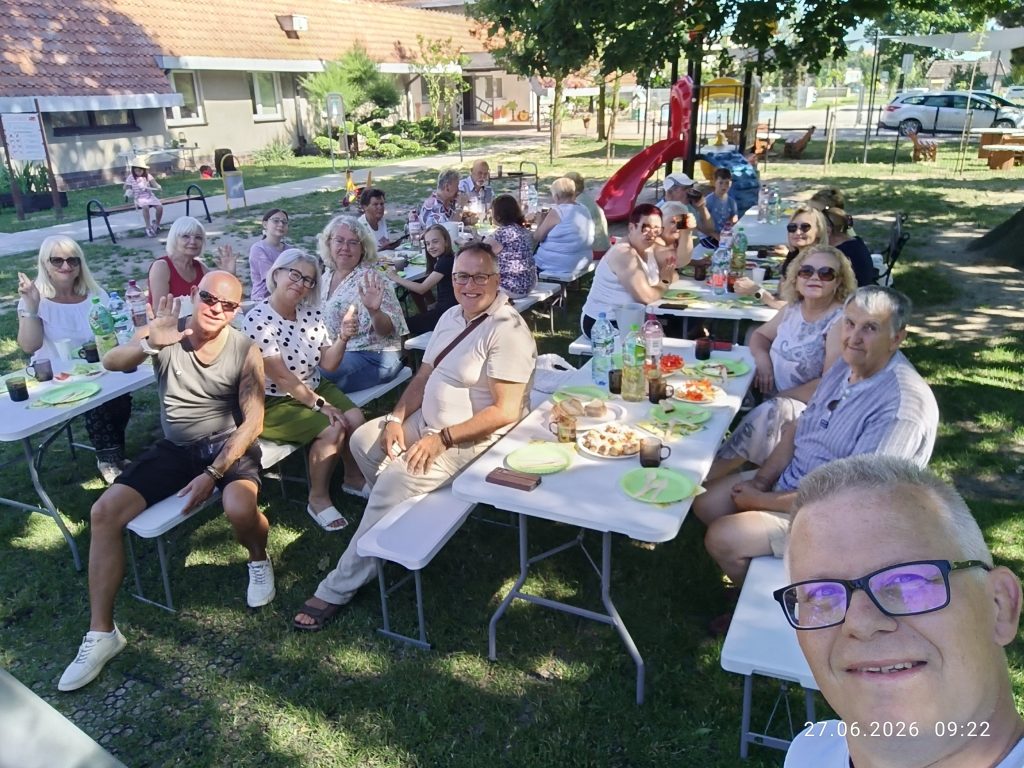 Śniadanie Osiedlowe na Trawie