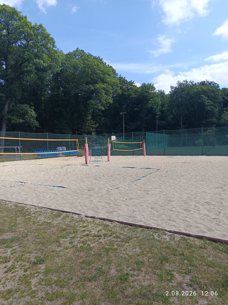 Nowoczesne boisko do siatkówki plażowej w Bąkowie