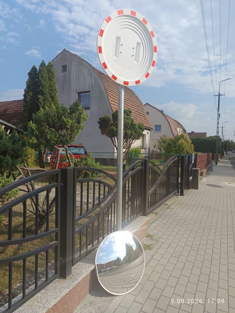 Lustro drogowe w Kluczborku