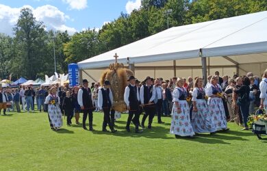 Wojewódzkie Dożynki w Kluczborku 2026 – korowód i prezentacja koron dożynkowych